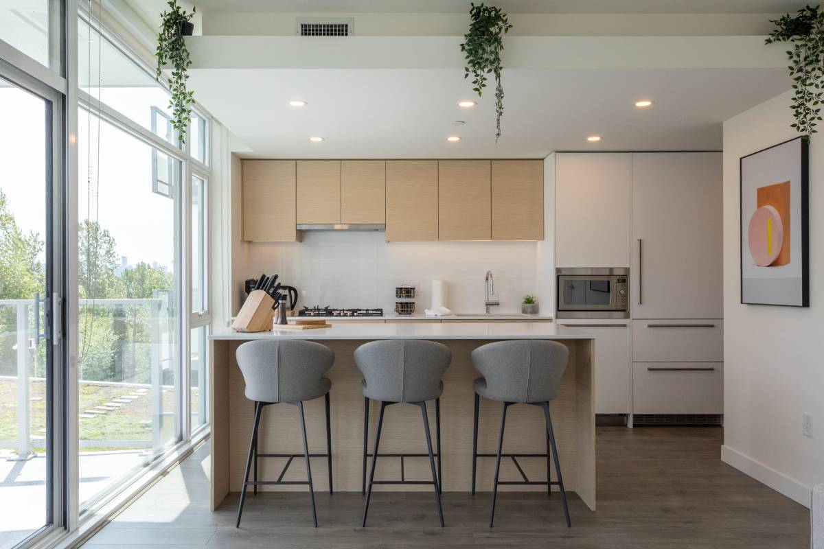 3700 CAD in West Vancouver — photo 8