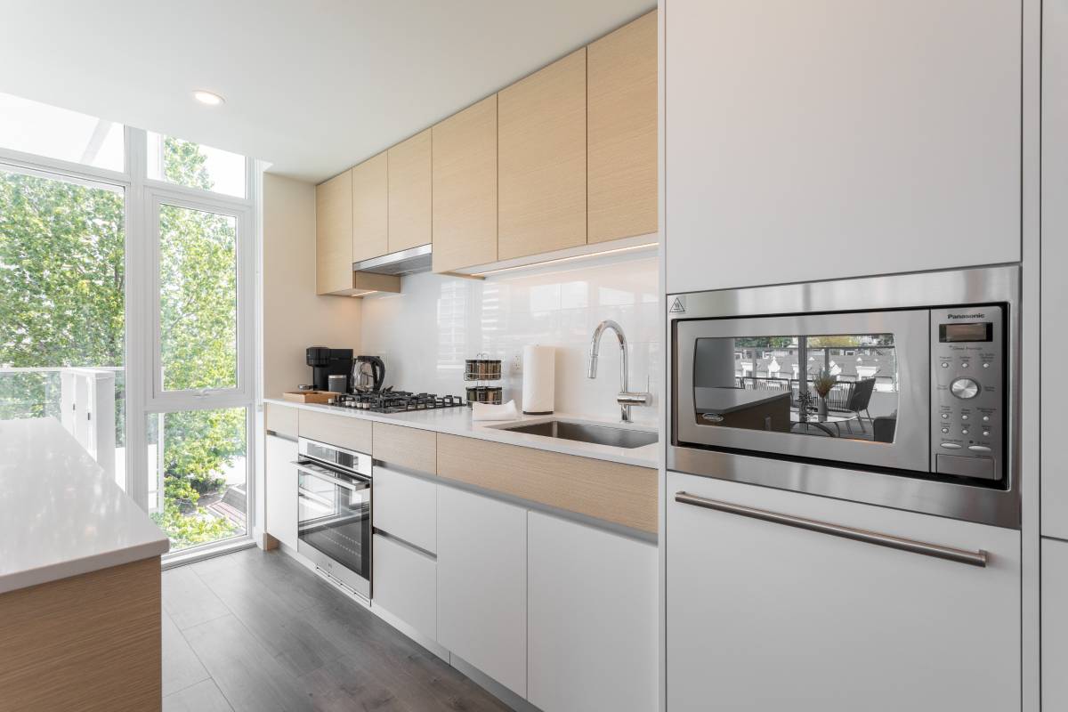 3700 CAD in West Vancouver — photo 3