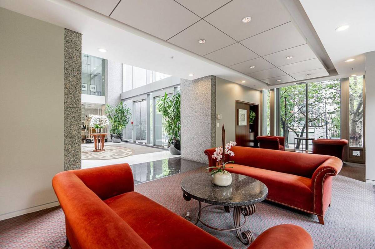 3500 CAD in Vancouver — photo 3