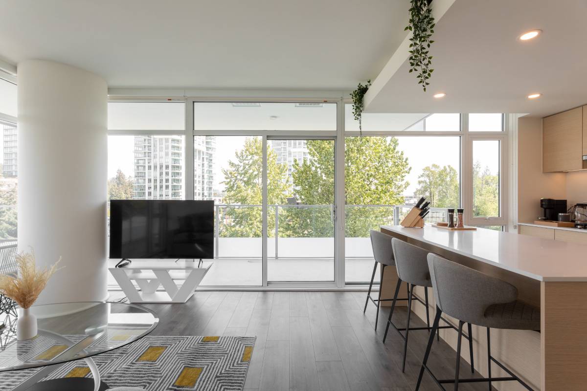 3700 CAD in West Vancouver — photo 11