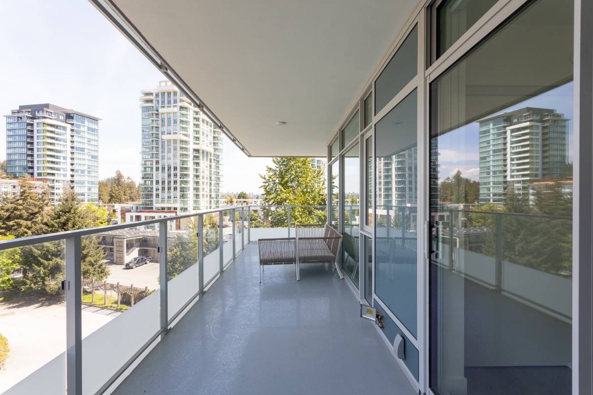 3700 CAD in West Vancouver