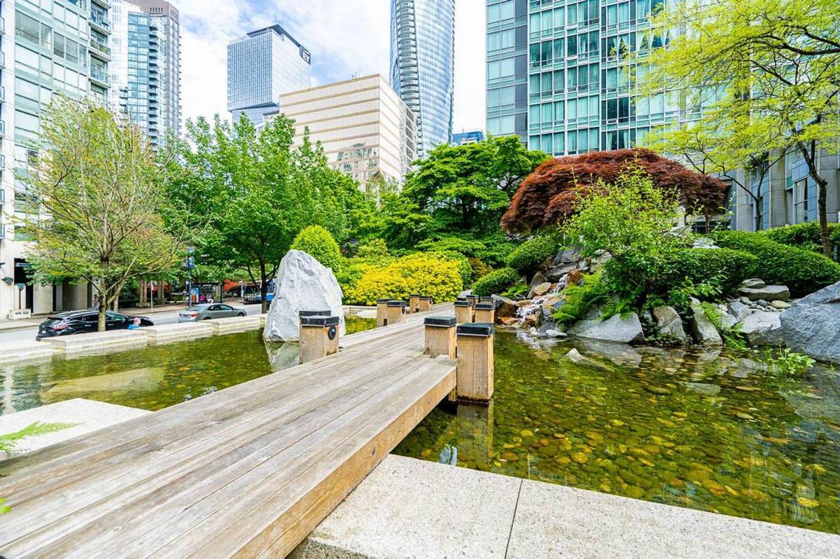 3500 CAD in Vancouver — photo 6