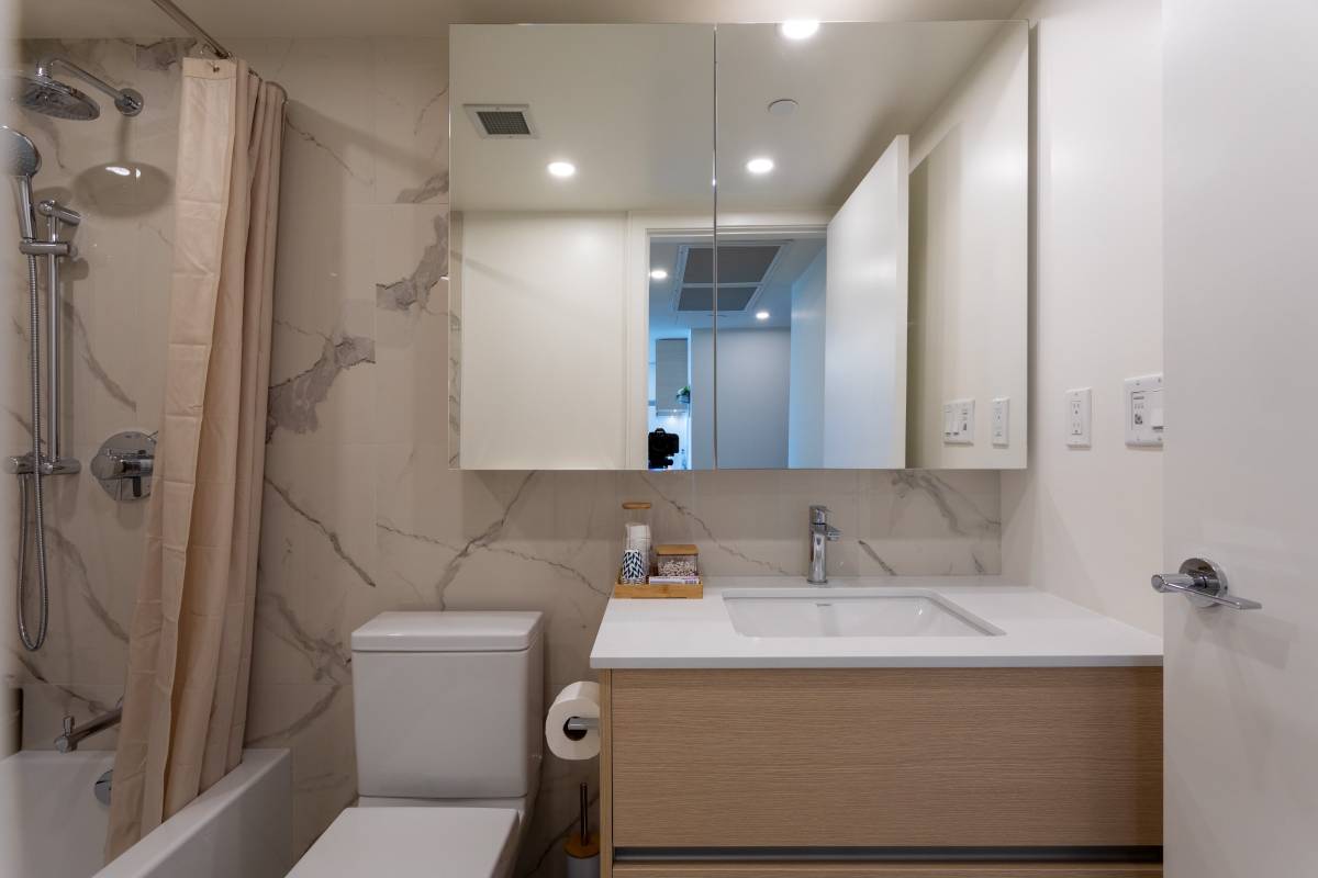 3900 CAD in West Vancouver — photo 17