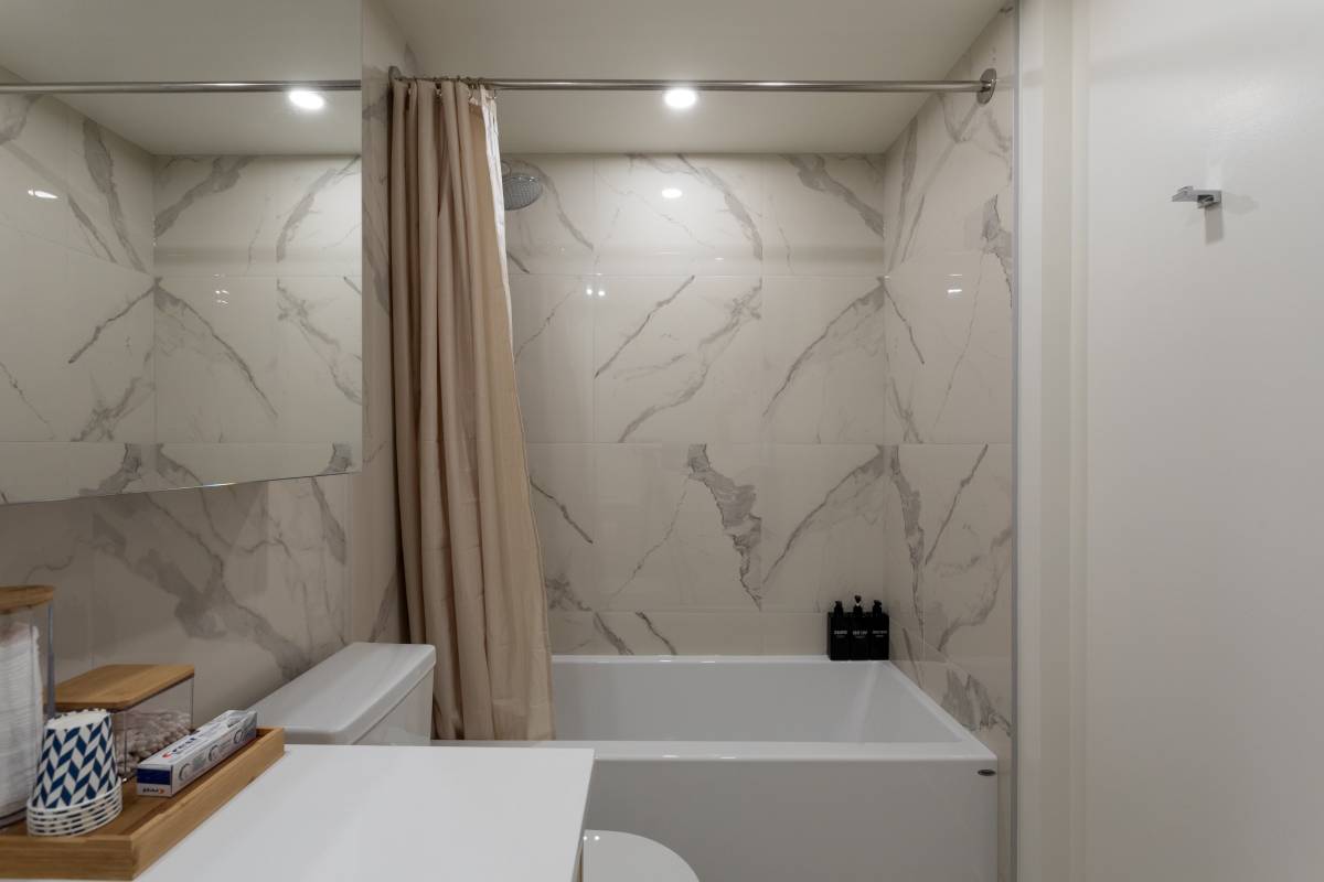 3700 CAD in West Vancouver — photo 12