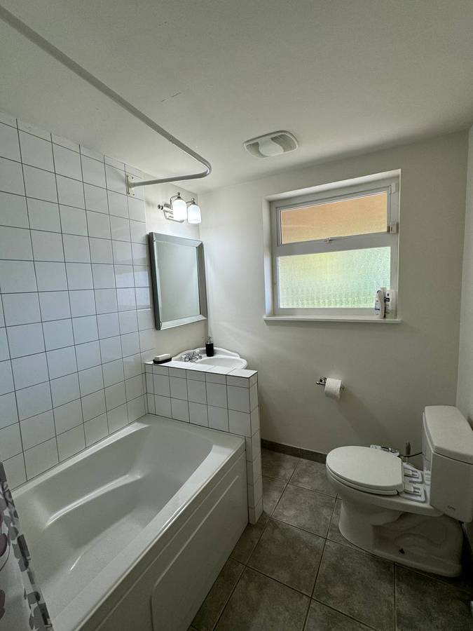 2690 CAD in West Vancouver — photo 10