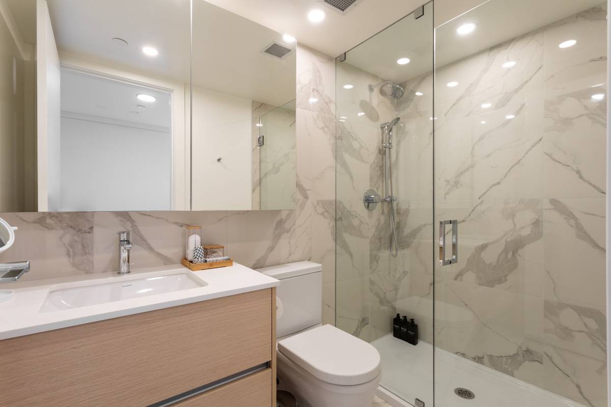3700 CAD in West Vancouver — photo 19