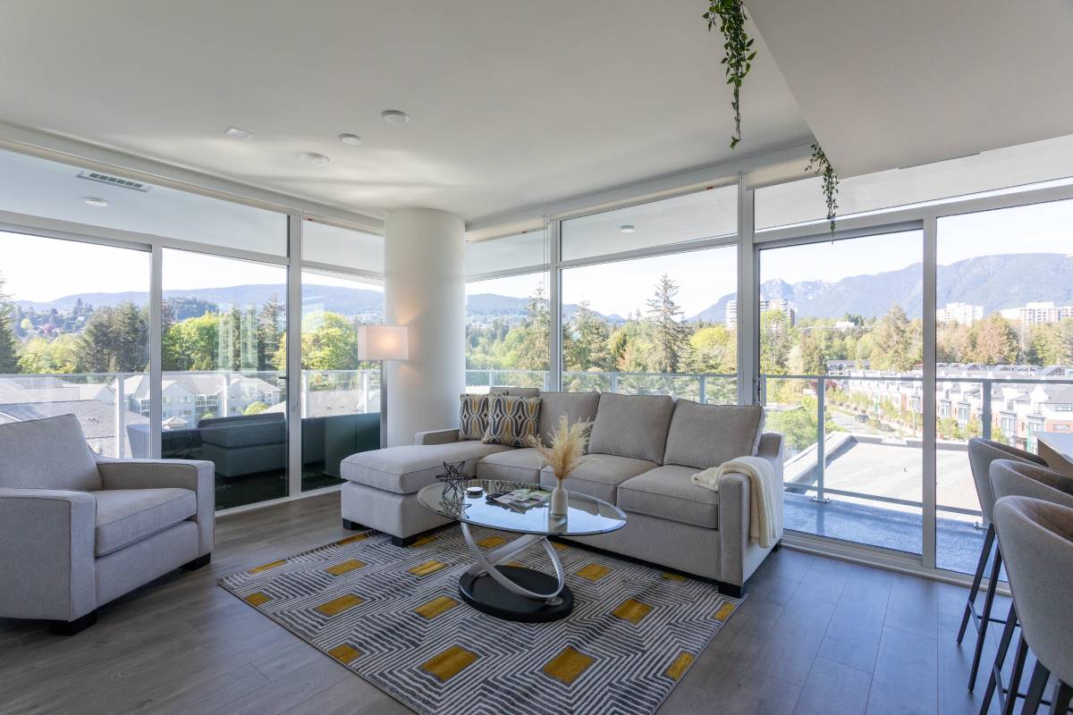 5000 CAD in West Vancouver