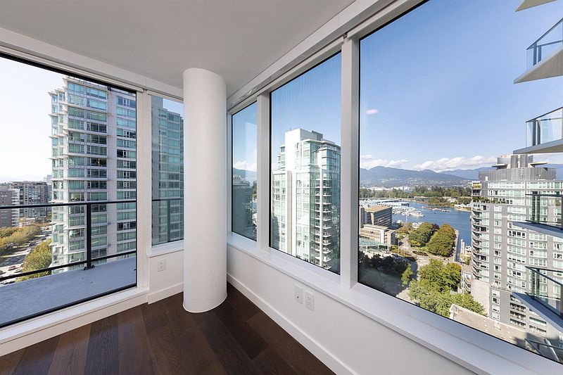 Vancouver Condominimum for rent - 3 Bedrooms — photo 9