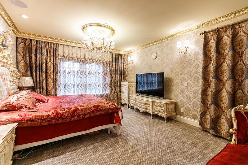 Vancouver House for rent - 6 Bedrooms — photo 25