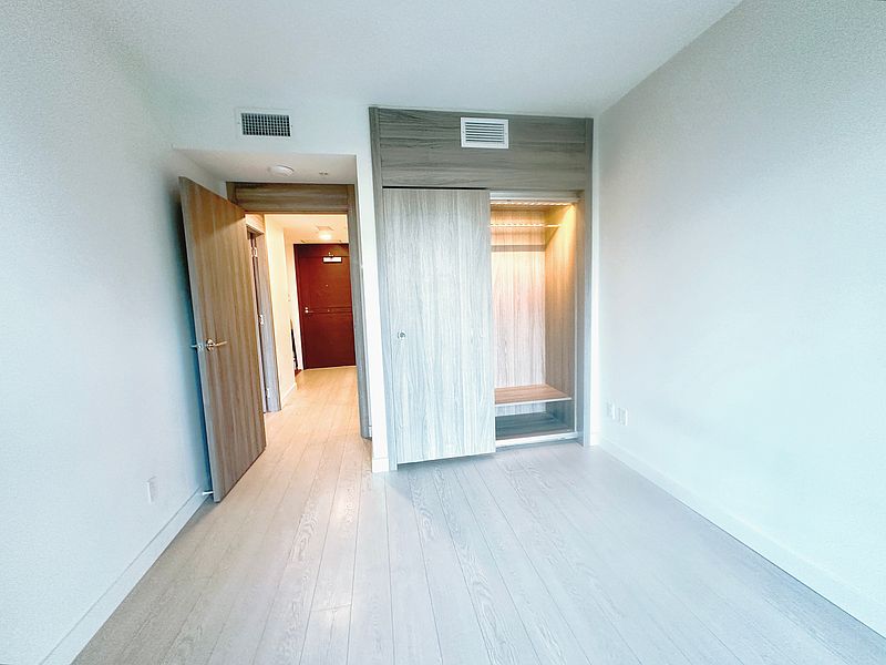 Richmond Townhouse for rent - 2 Bedrooms — photo 21