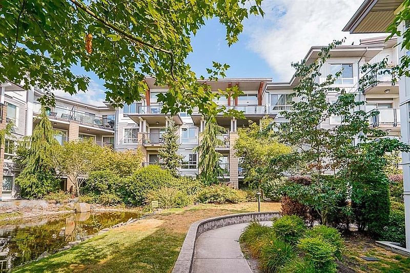 Surrey Apartment for rent - 2 Bedrooms — photo 4
