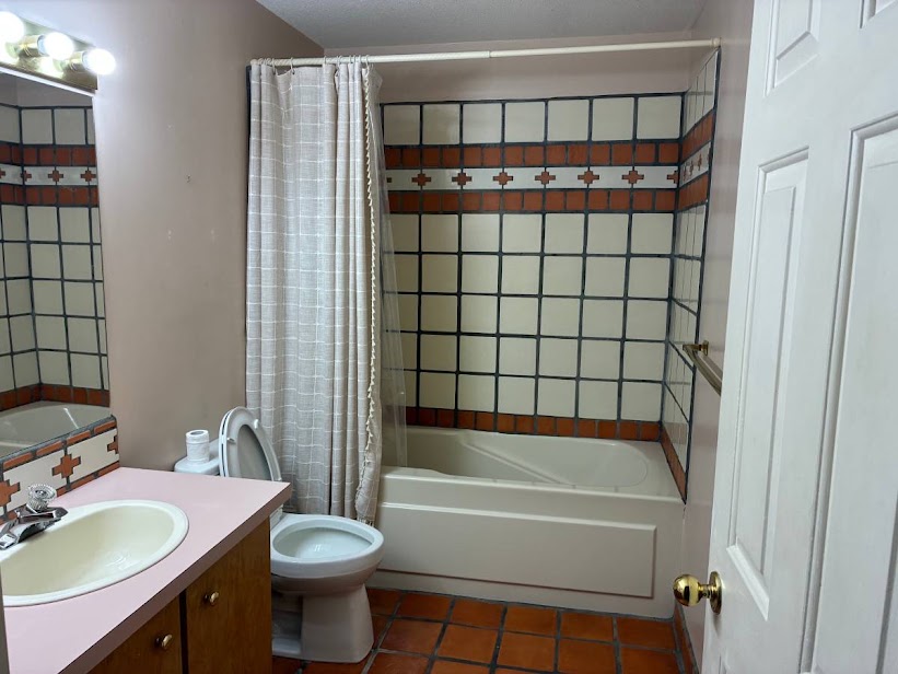 326 Sasamat Ln, North Vancouver | 3BD/2BA | Waterfront Home — photo 8