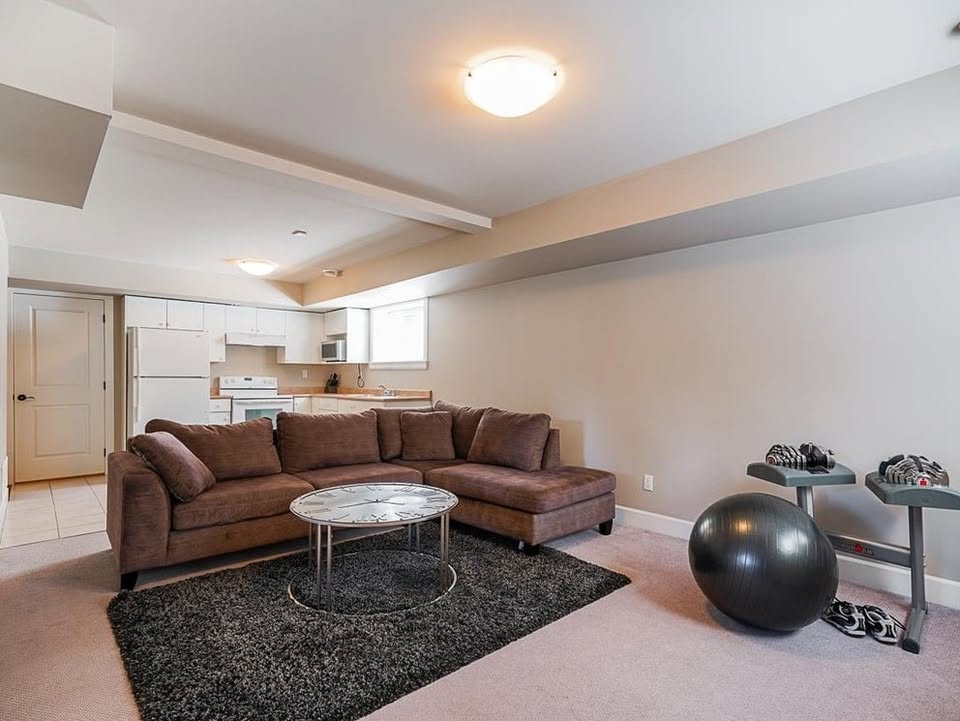 Charming 2-Bedroom Basement Suite in Surrey — photo 4