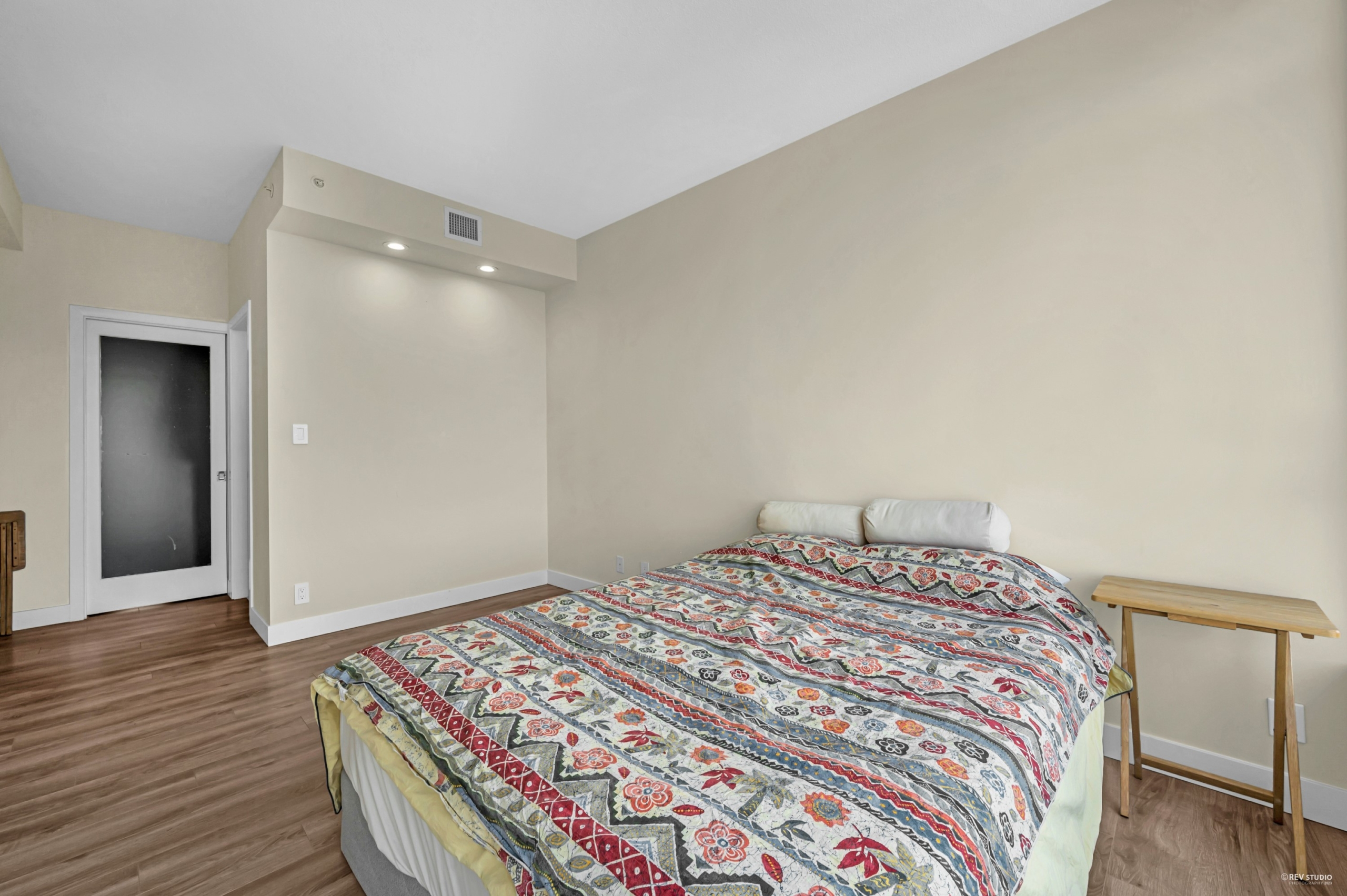 6300 CAD in Vancouver — photo 28