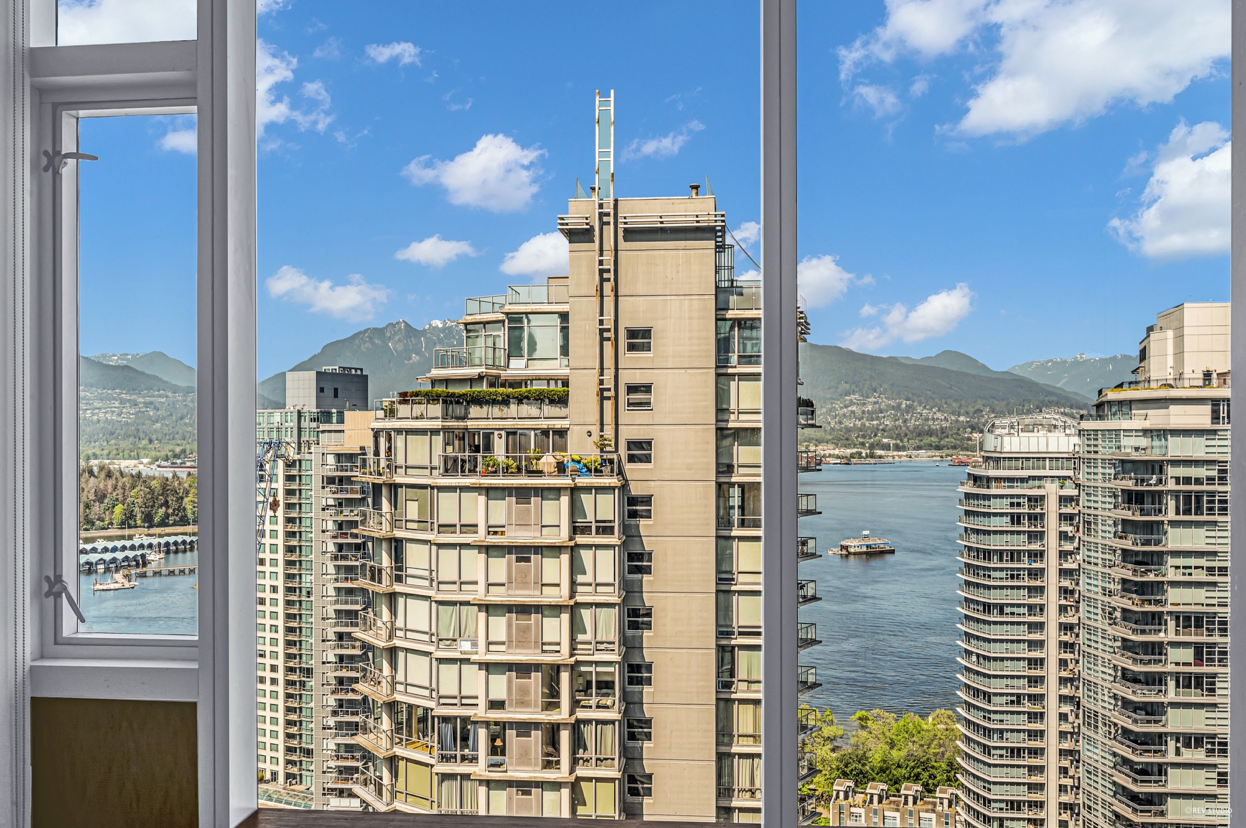 6300 CAD in Vancouver — photo 23