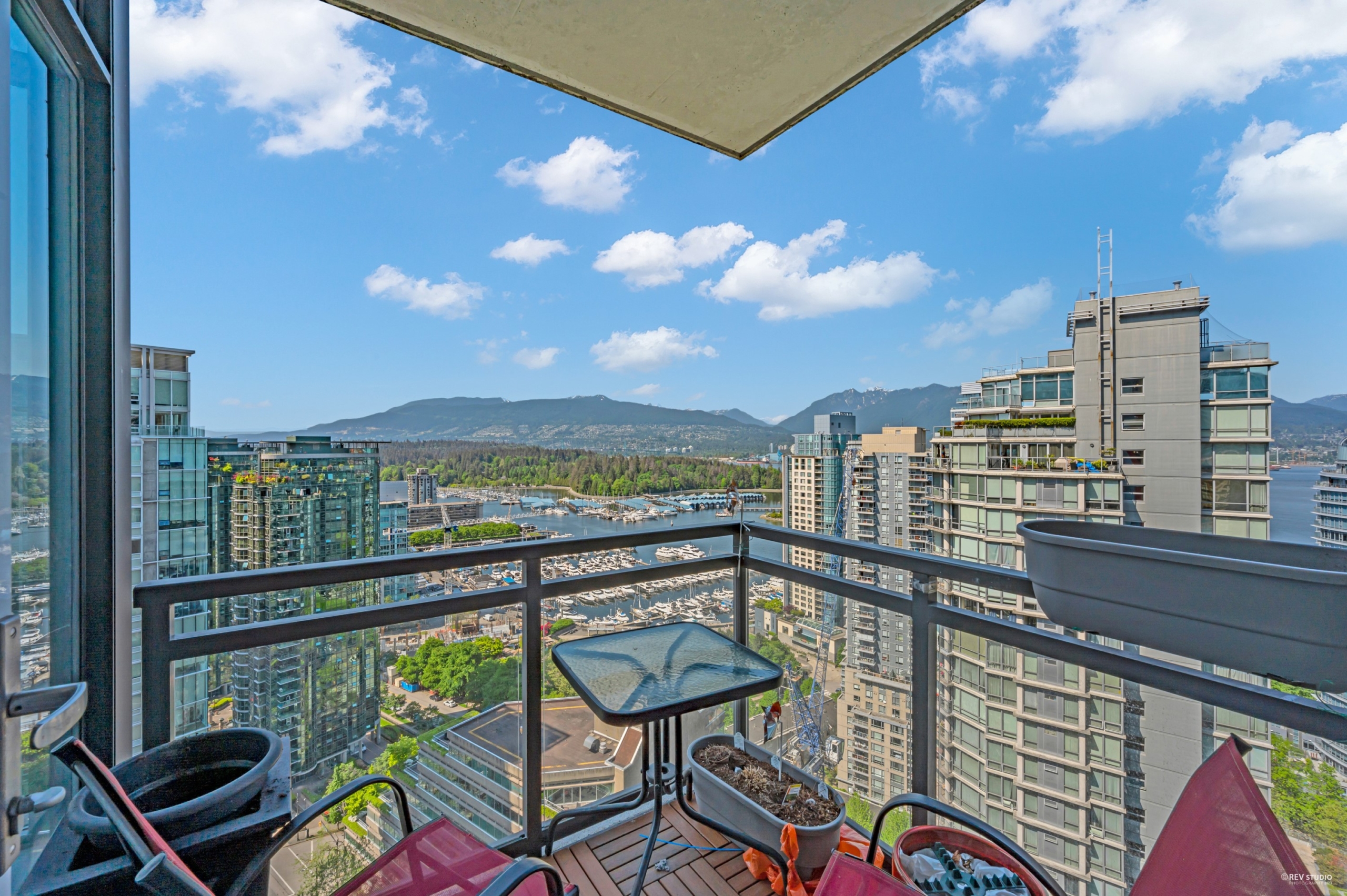 6300 CAD in Vancouver — photo 3