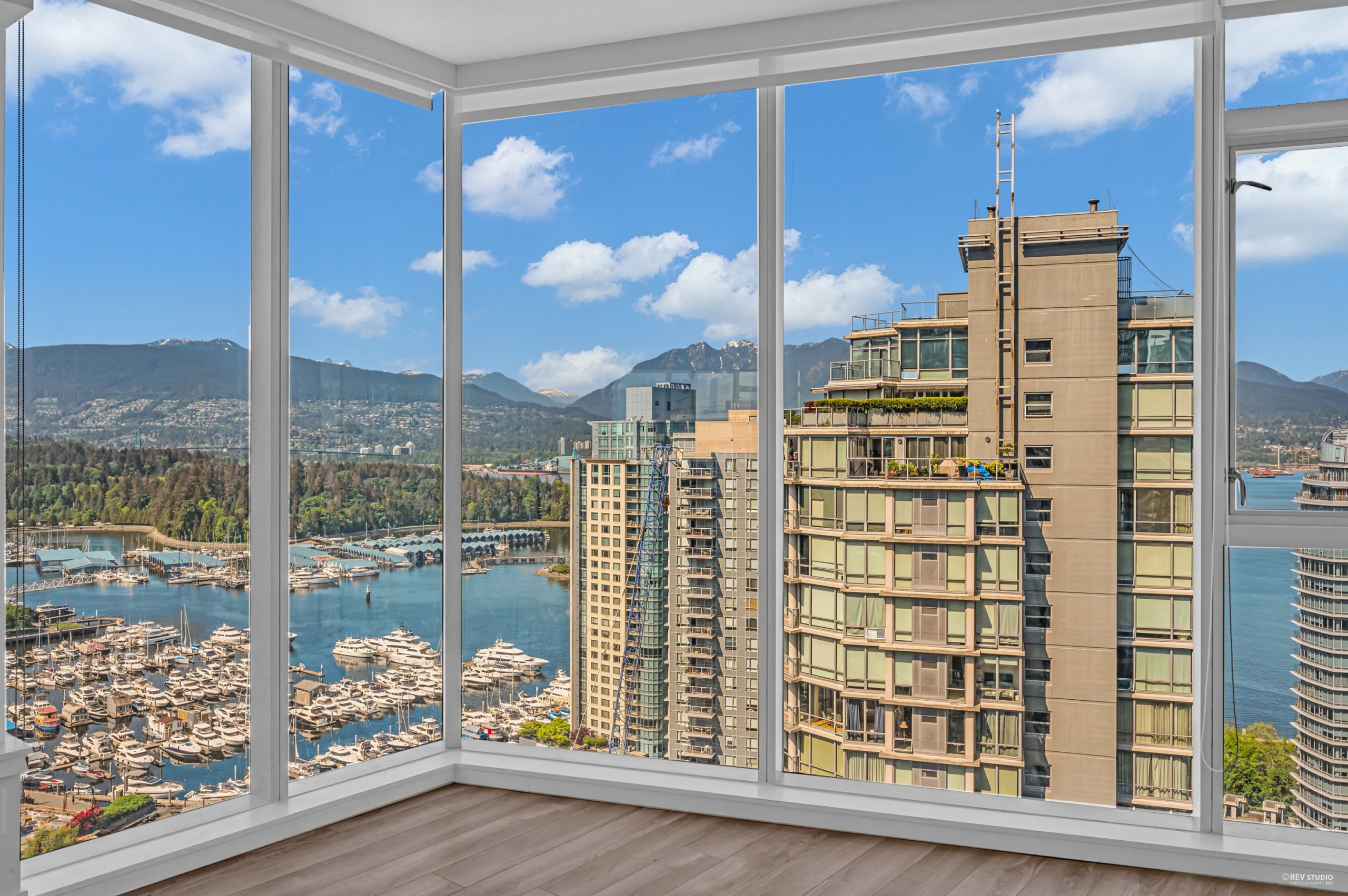6300 CAD in Vancouver — photo 5