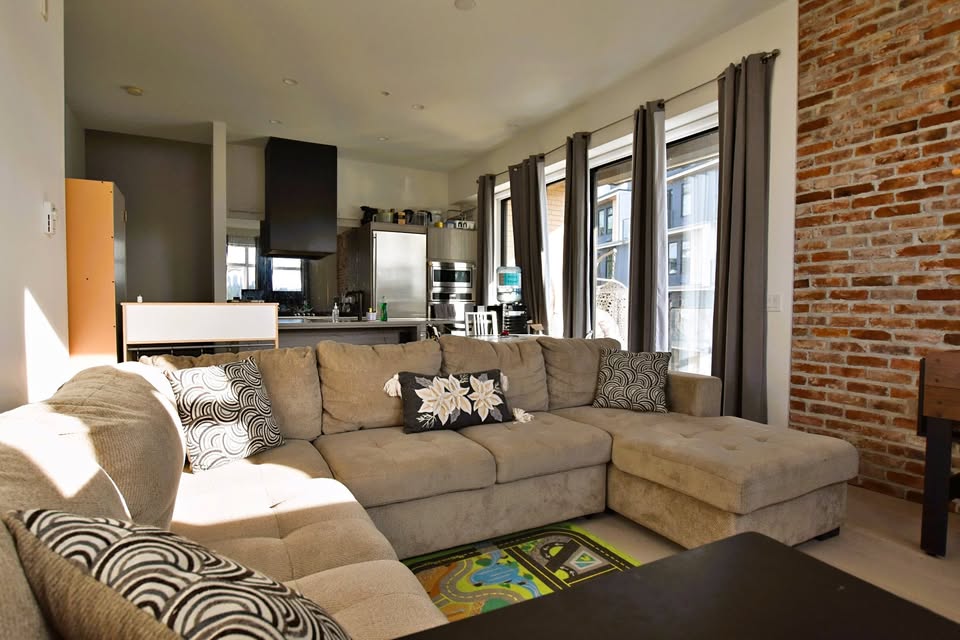 Spacious 2 Bed, 2 Bath Apartment for Rent in New Westminster
