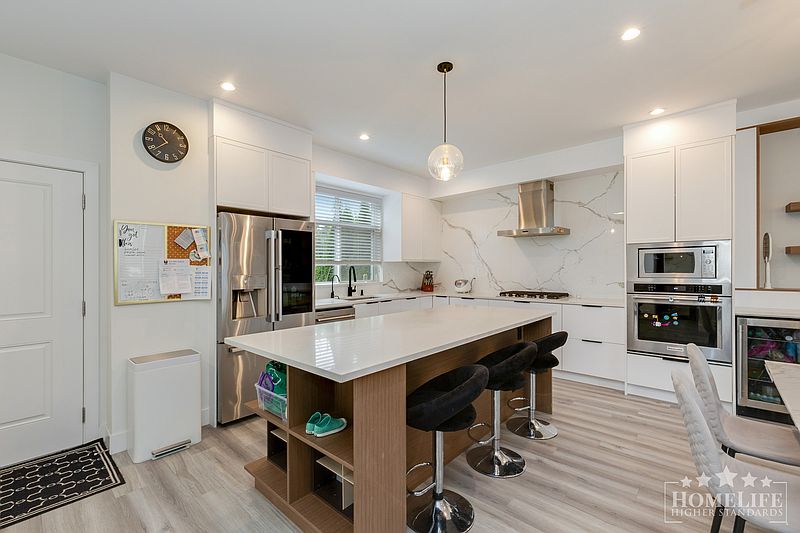 Surrey Townhouse for rent - 3 Bedrooms — photo 4