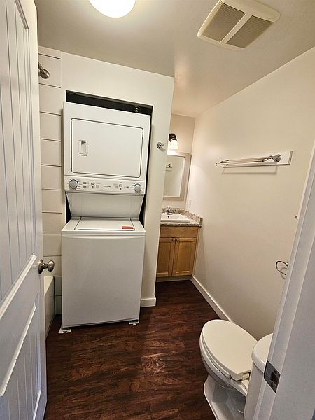 New Westminster House for rent - 2 Bedrooms — photo 7