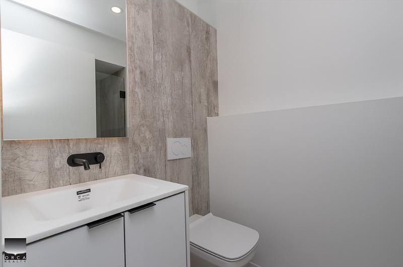 Vancouver House for rent - 2 Bedrooms — photo 3