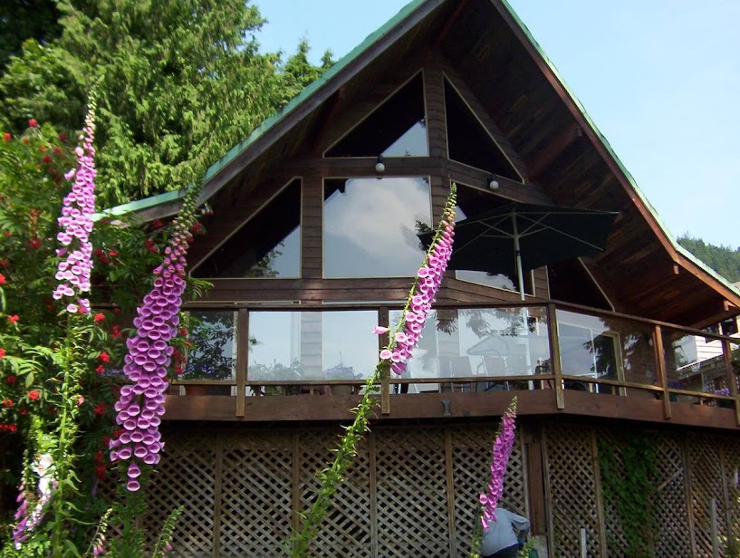 326 Sasamat Ln, North Vancouver | 3BD/2BA | Waterfront Home — photo 7