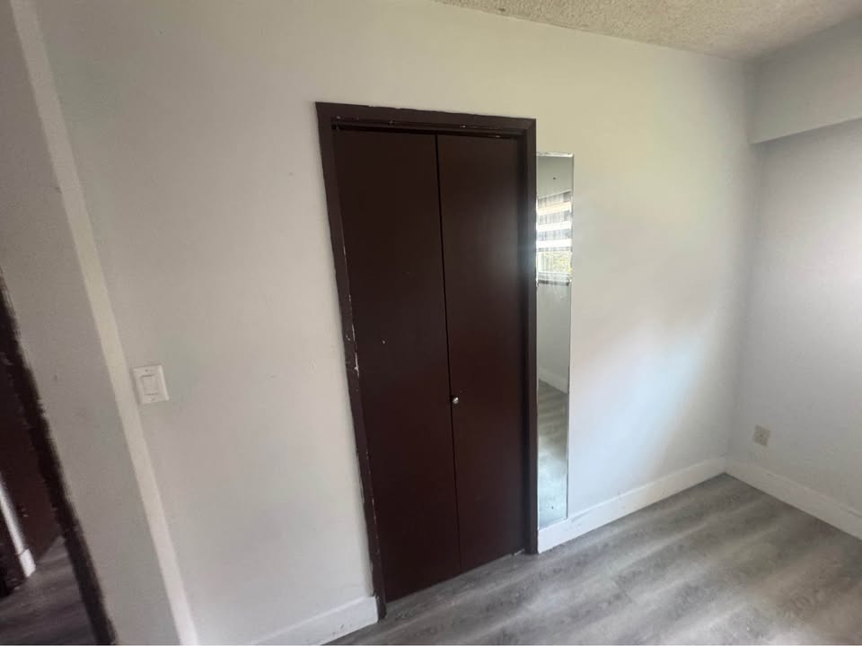 Spacious 4 Beds, 2 Baths House for Rent in Surrey — photo 14