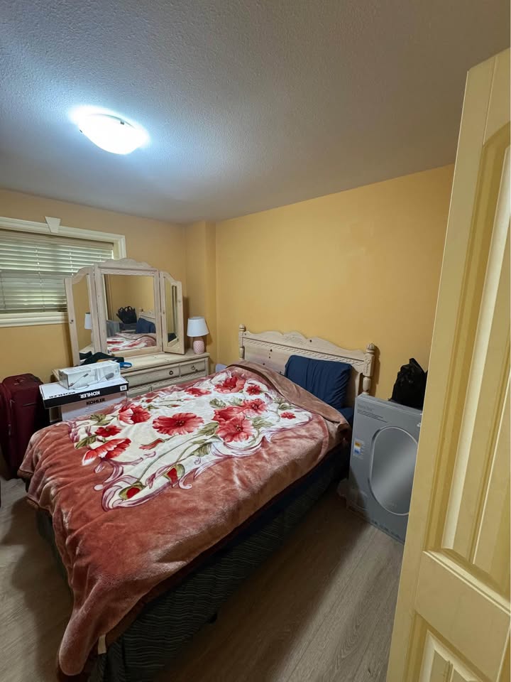 Spacious 3 Bed Apartment for Rent in Surrey — photo 7