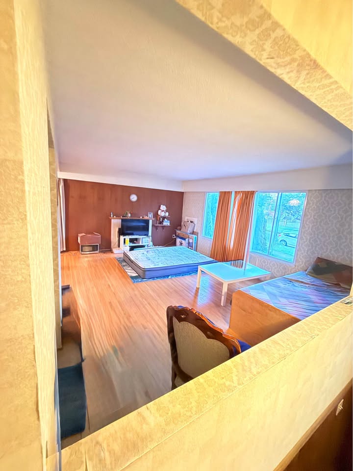 Charming 1 Bed House for Rent in Vancouver in Vancouver