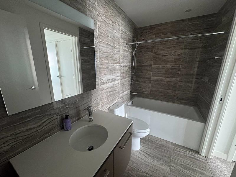 Richmond Condominimum for rent - 1 Bedroom — photo 9