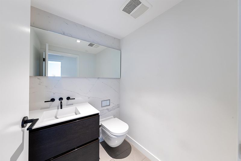 Vancouver Condominimum for rent - 3 Bedrooms — photo 11