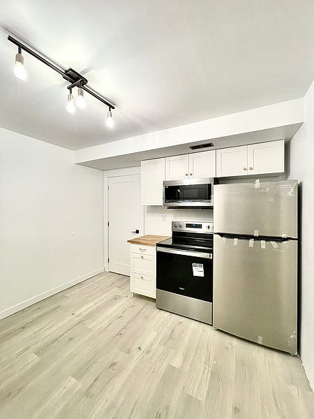 Burnaby Apartment for rent - 3 Bedrooms in Burnaby