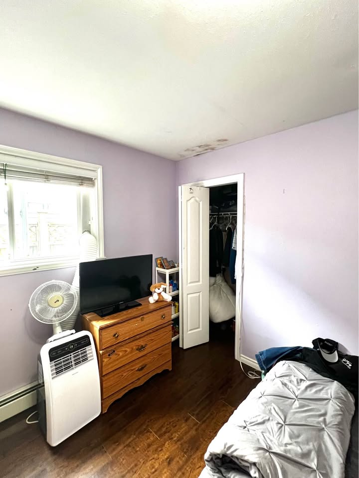 Cozy 2-Bedroom Basement Suite in Surrey — photo 14