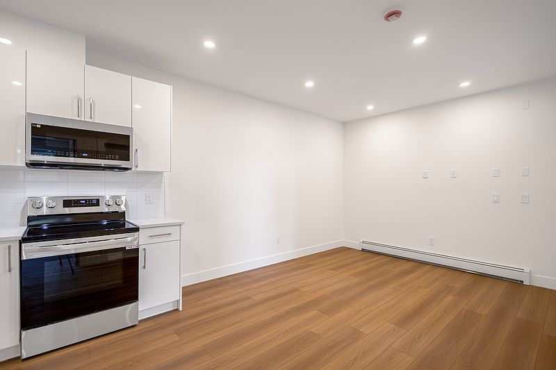 Burnaby House for rent - 1 Bedroom — photo 10