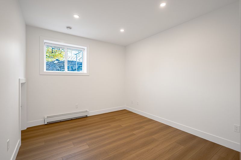 Burnaby House for rent - 1 Bedroom — photo 2
