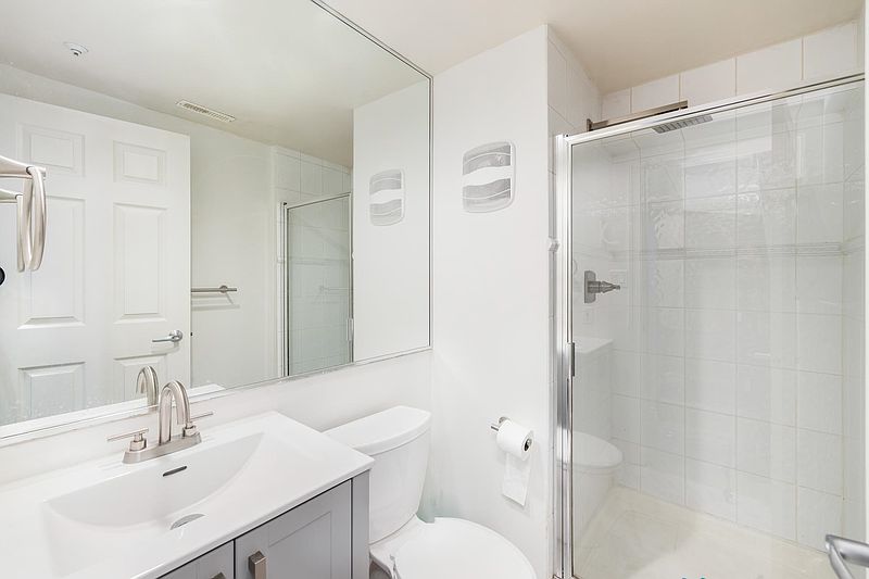 Vancouver Townhouse for rent - 3 Bedrooms — photo 14