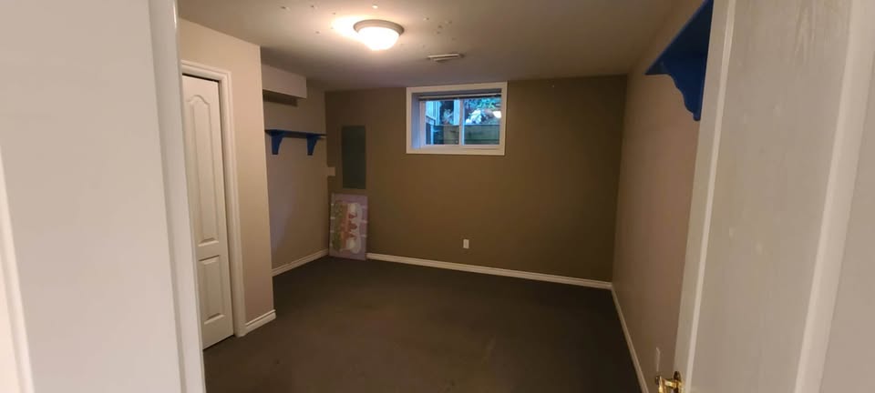 Charming 2 Bed 1 Bath Apartment in Surrey — photo 11