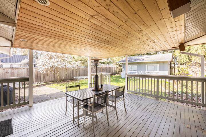 Cozy Private Bedroom for Rent in Surrey — photo 10