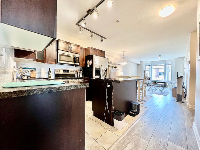 Langley Apartment for rent - 2 Bedrooms — photo 3