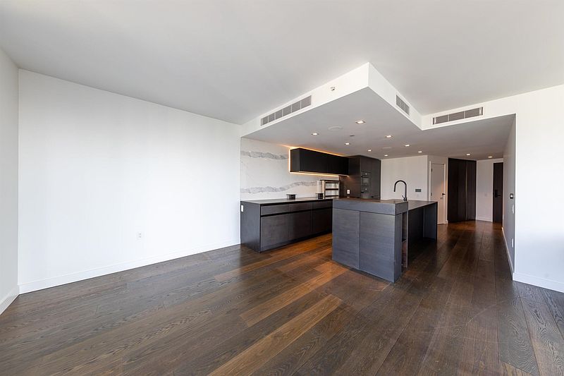 Vancouver Condominimum for rent - 3 Bedrooms — photo 4