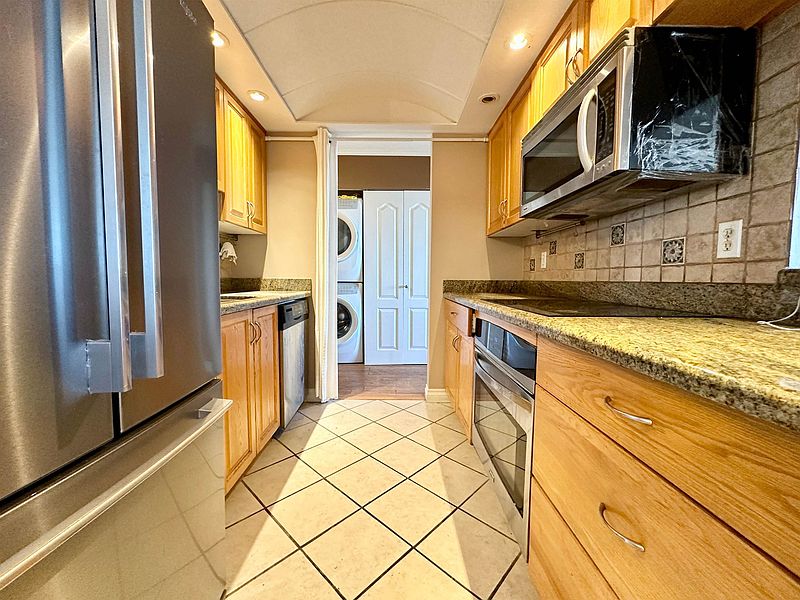 Burnaby Condominimum for rent - 2 Bedrooms — photo 6