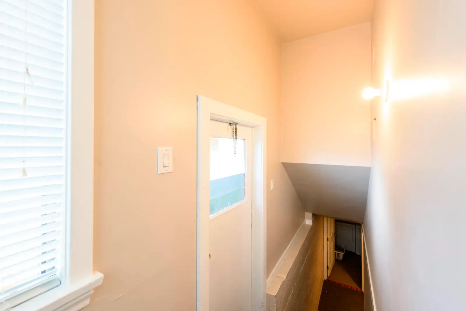 $2999 | 4525 Knight St, Vancouver, BC | 2BD/1BA | Upper House — photo 16