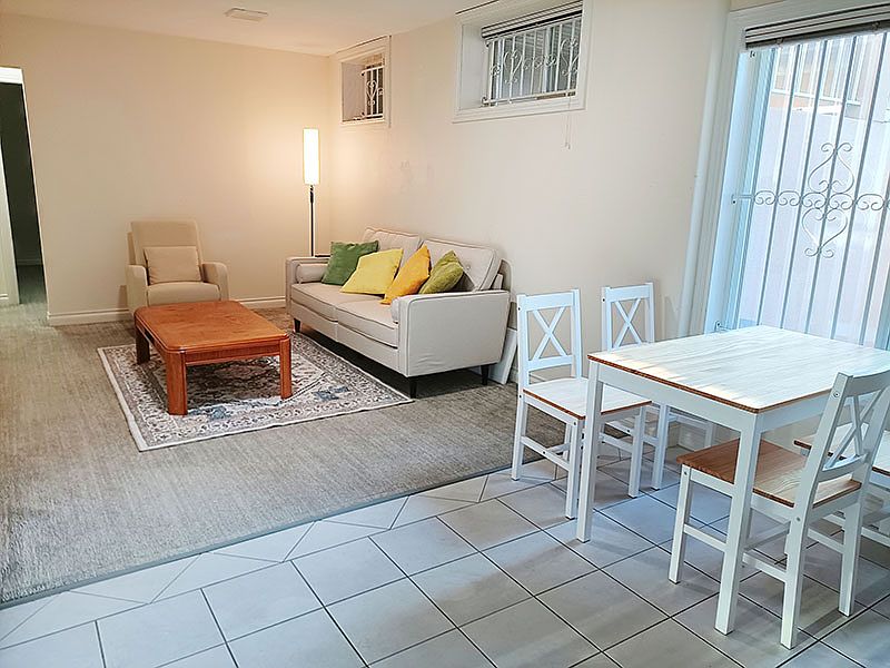 Burnaby House for rent - 3 Bedrooms — photo 2