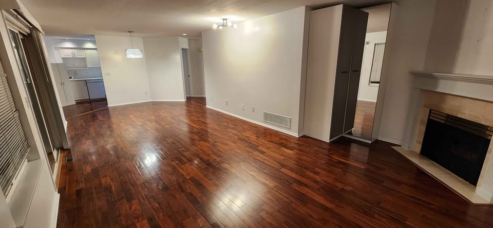 Spacious 2 Bed Townhouse for Rent in Surrey — photo 8