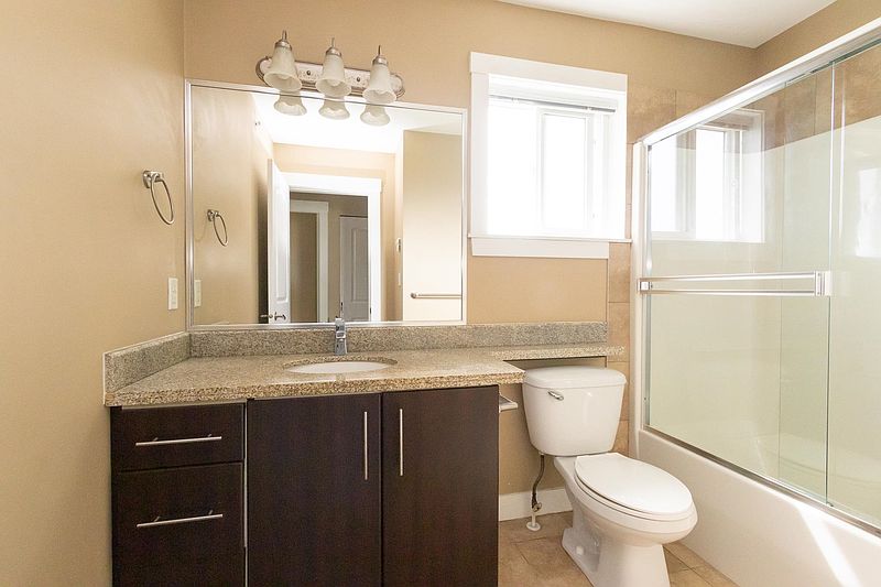 Burnaby Townhouse for rent - 2 Bedrooms — photo 12