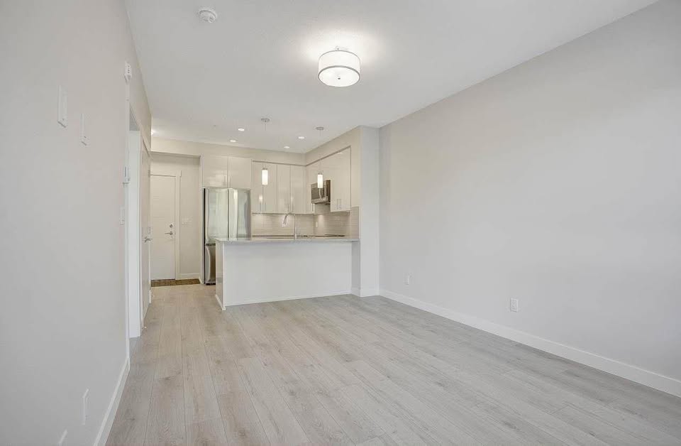 Modern 1 Bed Apartment for Rent in Mission — photo 7