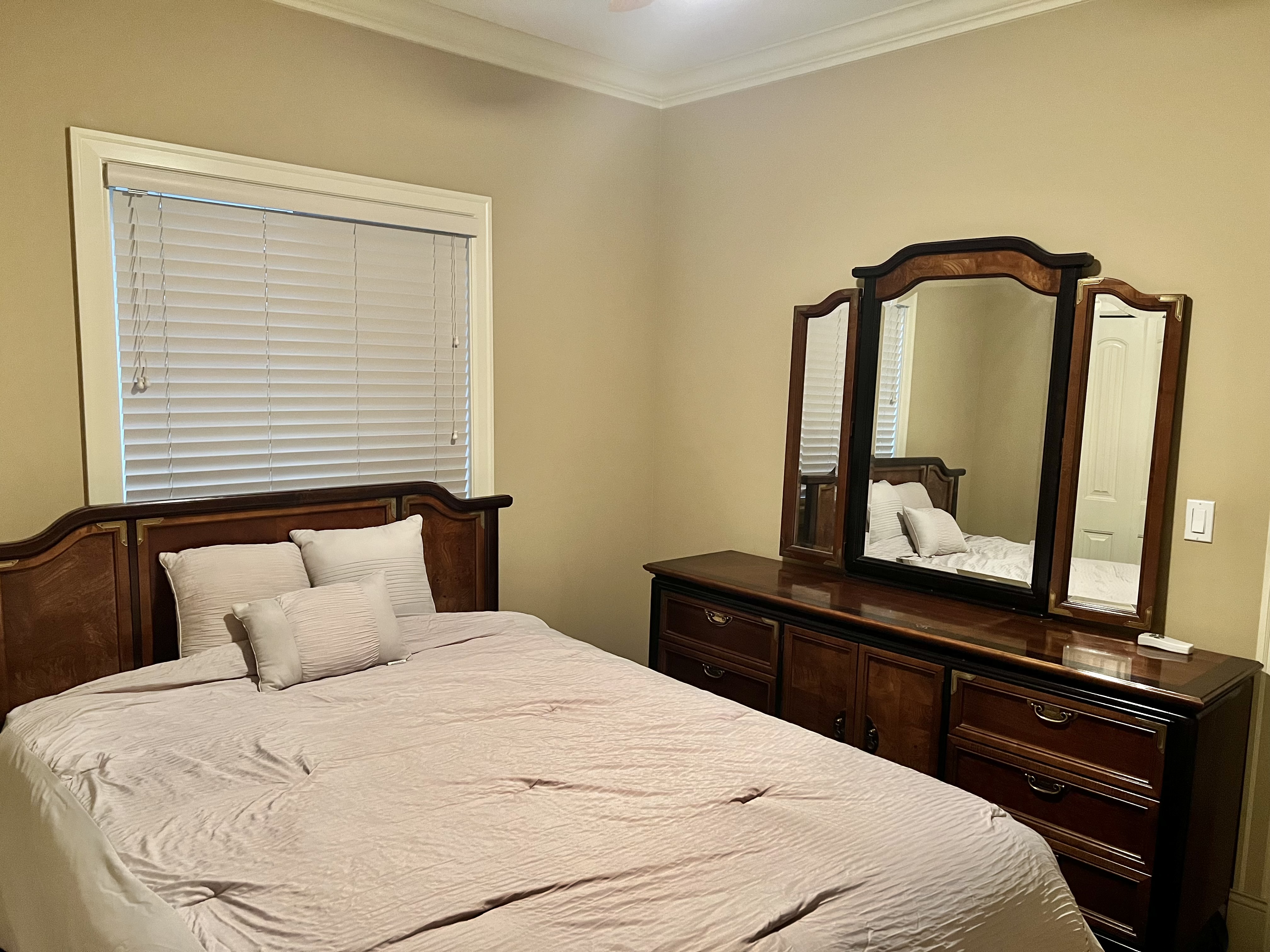 Private ground level 1 bedroom 1 bath in Burnaby — photo 4