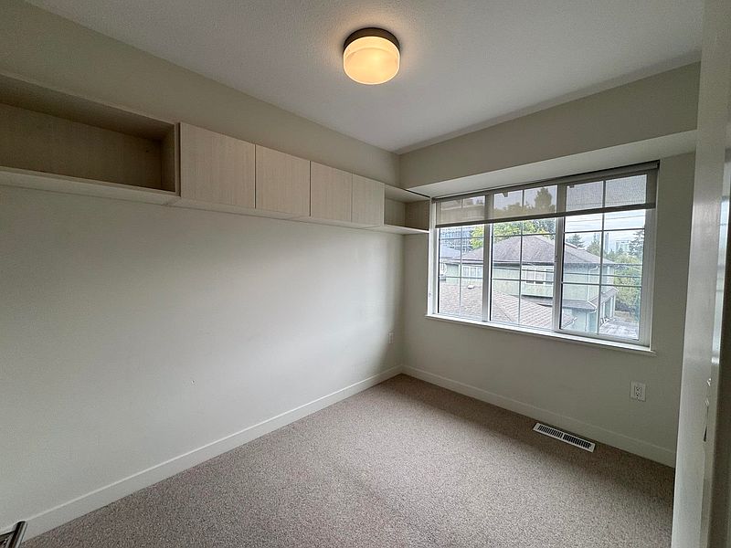 Vancouver Townhouse for rent - 3 Bedrooms — photo 13