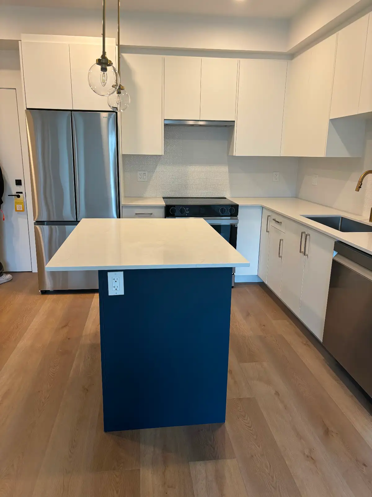 20286 72B Avenue, Langley | Modern 2BR+Den/2BA Condo With Parking in Langley Township