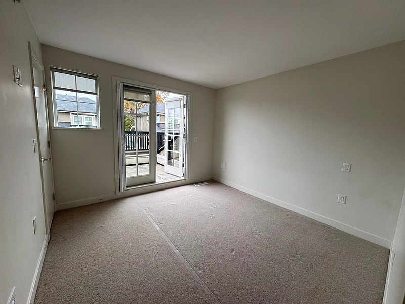 Vancouver Townhouse for rent - 3 Bedrooms — photo 11